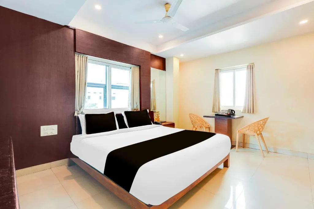 Collection O Dwarka Nagar Ramatalkies, hotel in Visakhapatnam