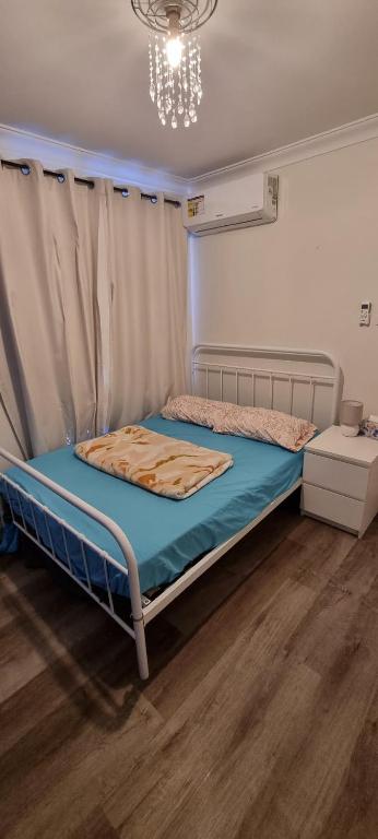 check in 11am check out 2pm in Riverton, Perth