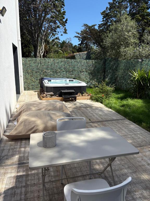 Ibiza and Spa, Le Grau-dʼAgde