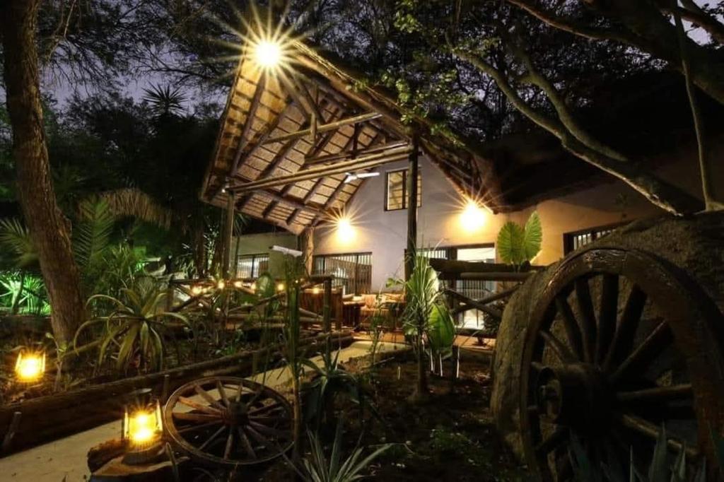 Leopard Rock Guest Lodge, Mica