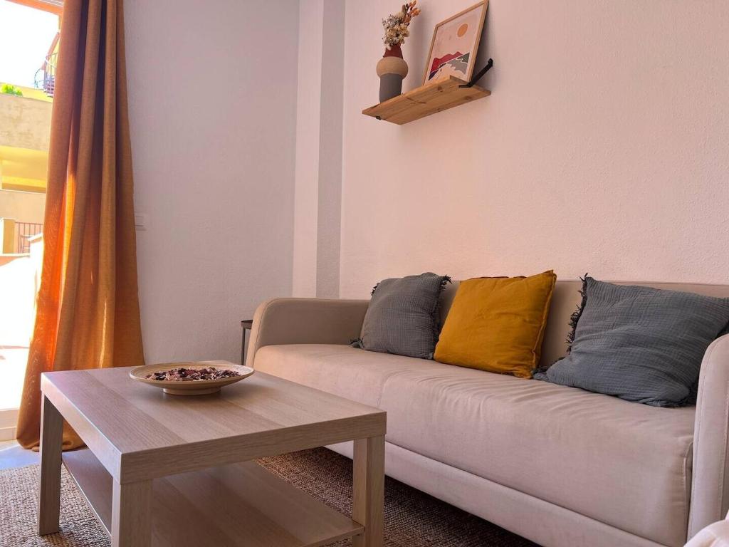 Stylish Marbella Spot Pass the Keys - 5