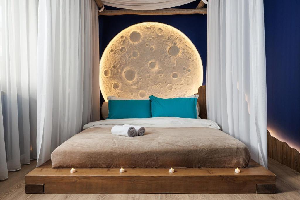 The Moon - Poiana Brasov, Brašov