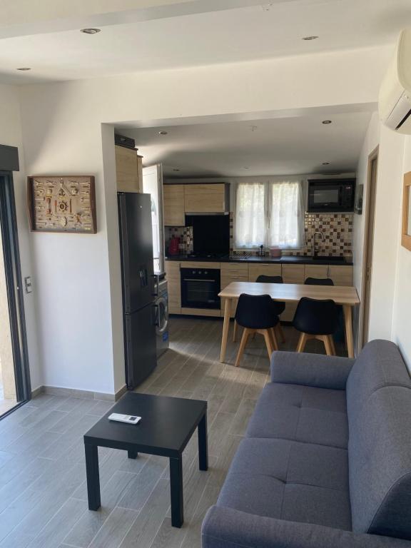 GRIMAUD-Maison 4 Pers - Piscine - 5