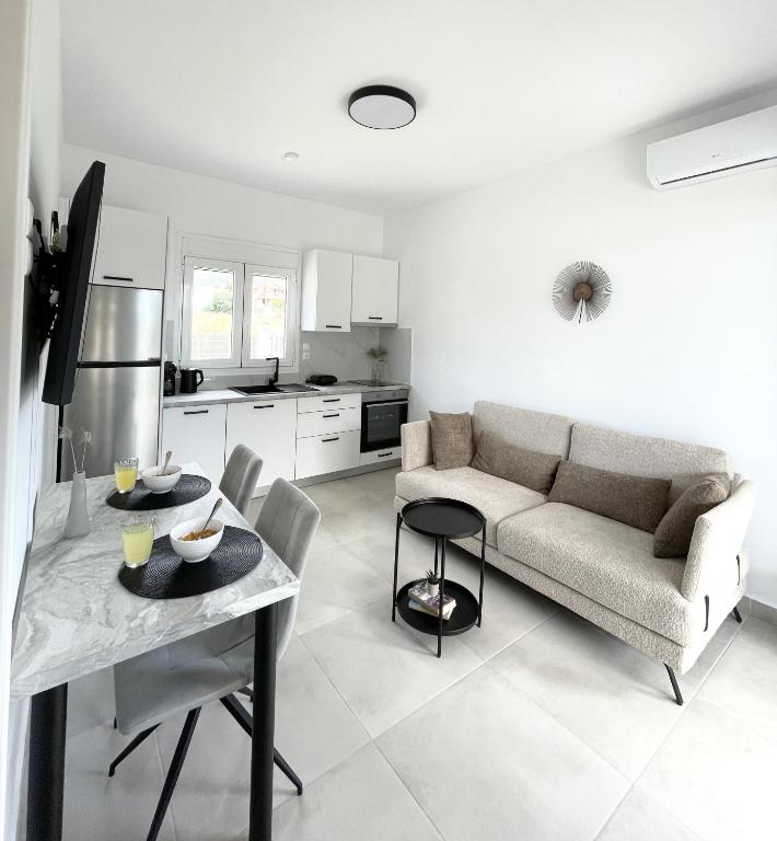 Taras Studio, Karavadhos