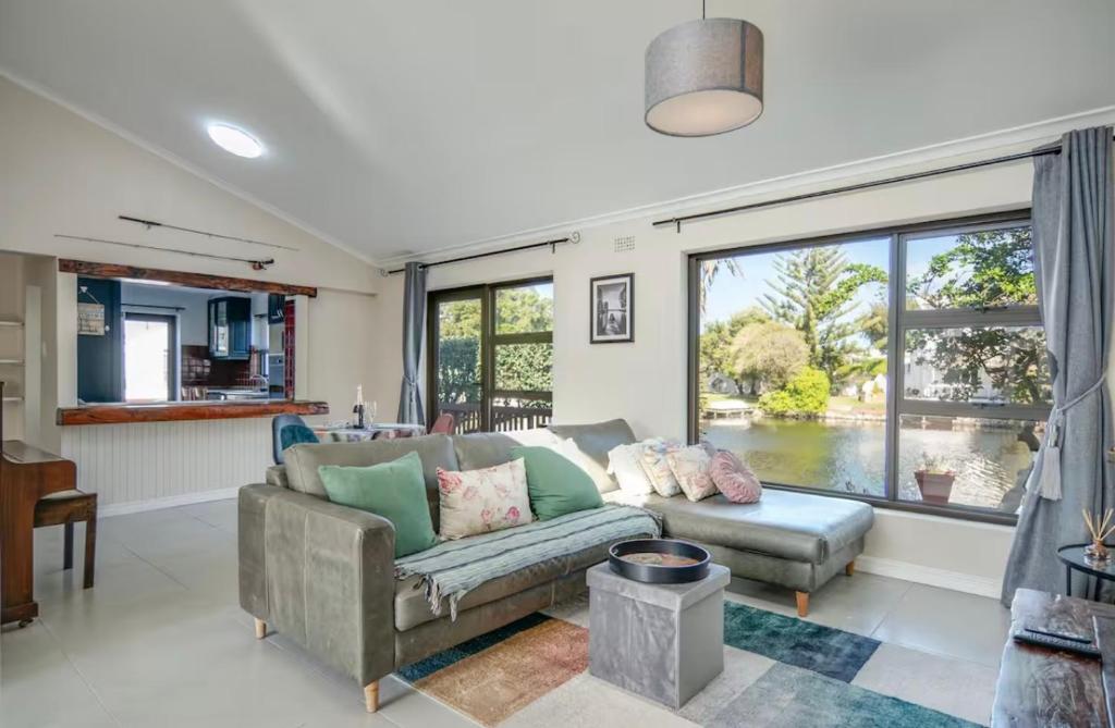 Spearhead on Lake Accommodation-5A, Marina da Gama