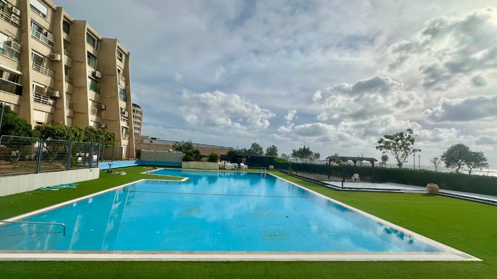 Jacuzzi, Pool & Sunset by the Sea, Nahariyya