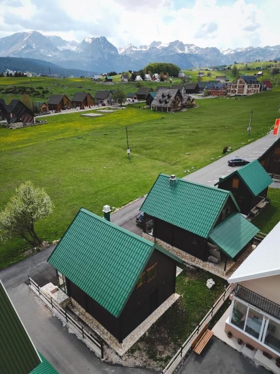 Durmitor's sun cottages - 3