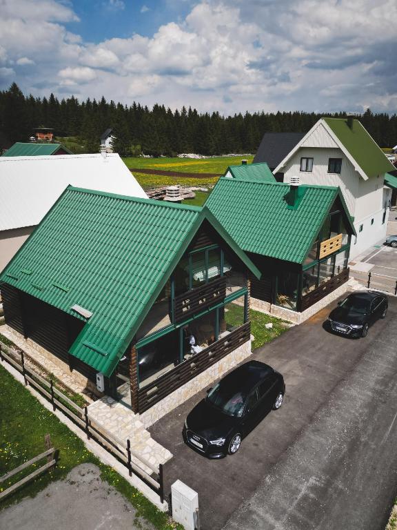 Durmitor's sun cottages - 2