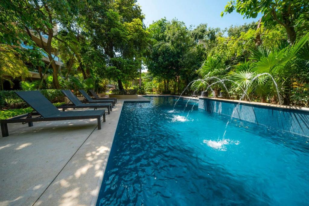 Condo Valentine 5 STAR, 4 Pools, Gym, Concierge Services, 24-HR Security - 2