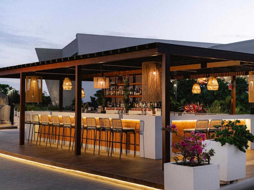 Bar/lounge, Grand Sirenis Riviera Maya Resort & Spa in Tulum