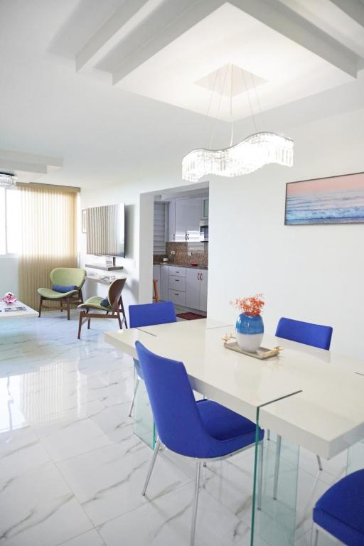 San Juan with a Panoramic View, San Juan