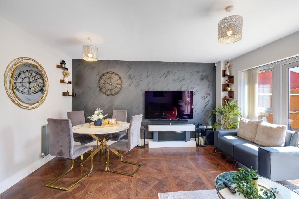 Meyers Close Modern 3 Bedrooms and 2 Bathrooms, Slough