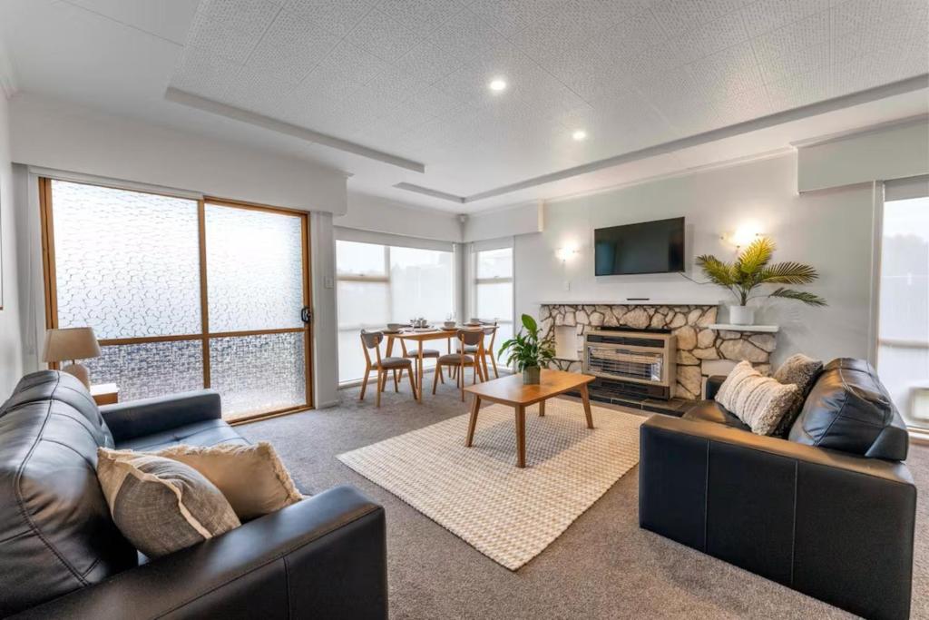 Taupo Escape! - 7 Min Walk to the Lake and Sail Club, Taupo