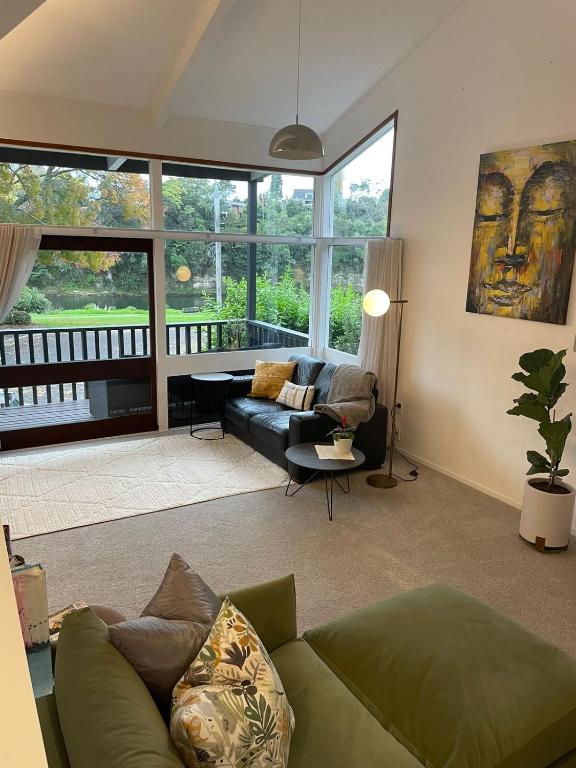 River View Home, Hamilton