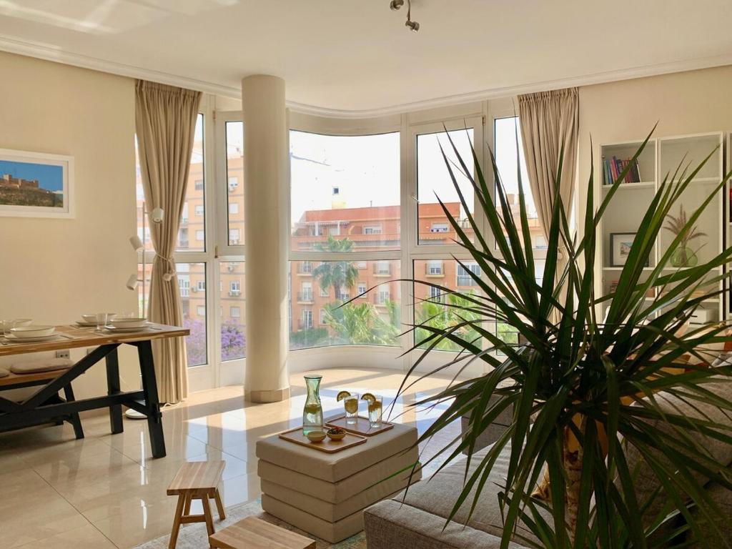 Apartamento Completo con Preciosas Vistas a la Rambla - 2