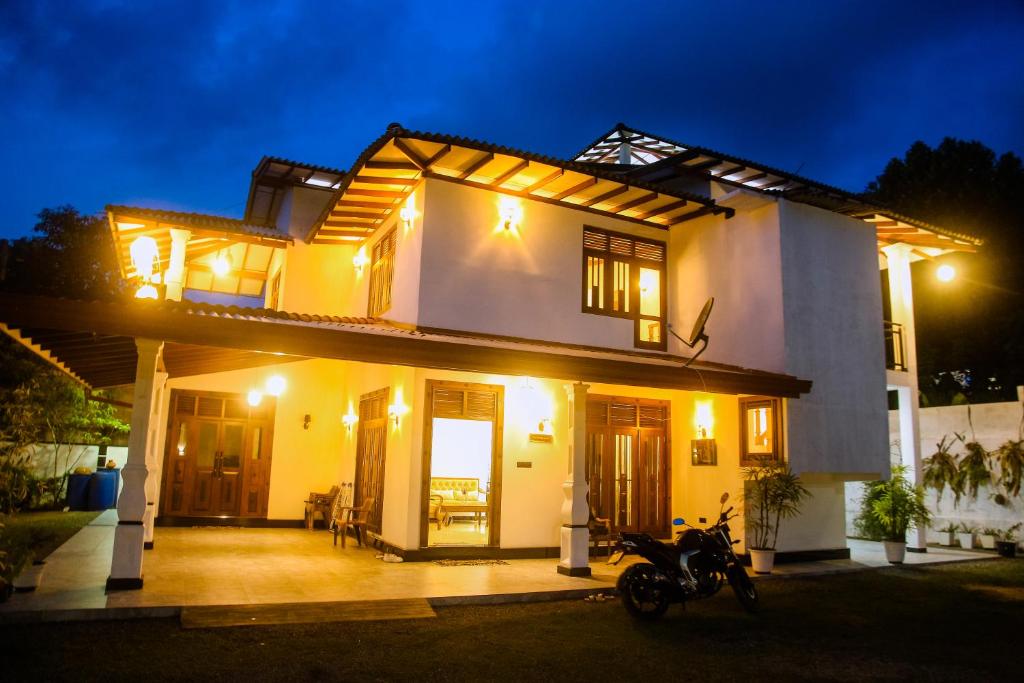 Vishmi villa, Weligama