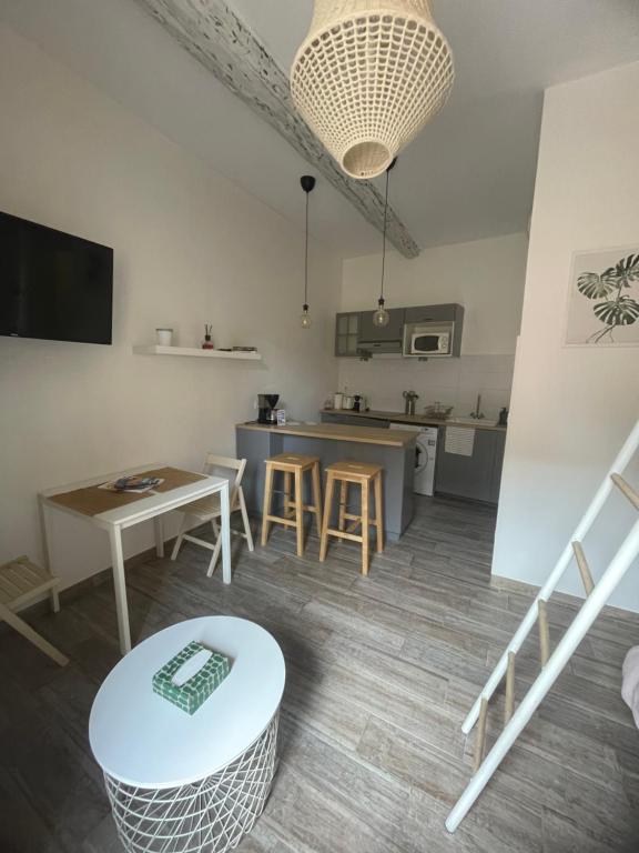 Studio vieil Antibes et mezzanine proche de la mer - 4