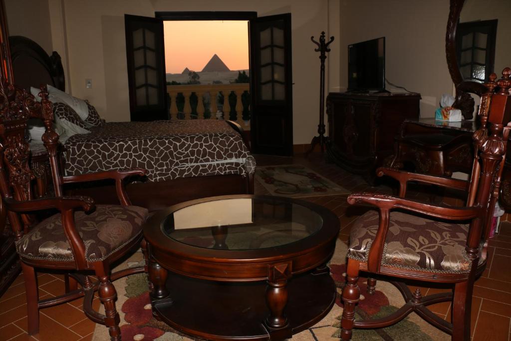 Pyramids Power Inn — Hotel in Giza