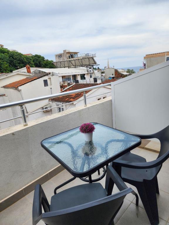 Beach Center, Ulcinj