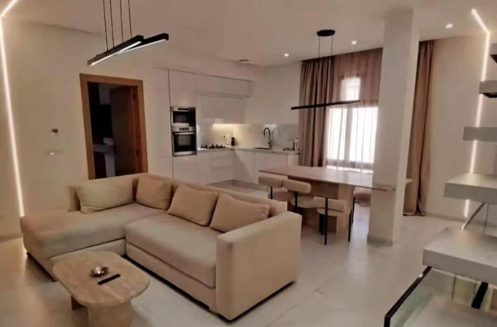 Modern rooftop with pool, Marakéš