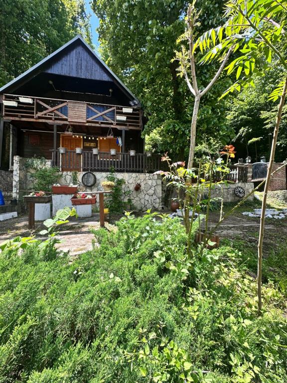 Vikendica Lenka, Sijarinska Banja