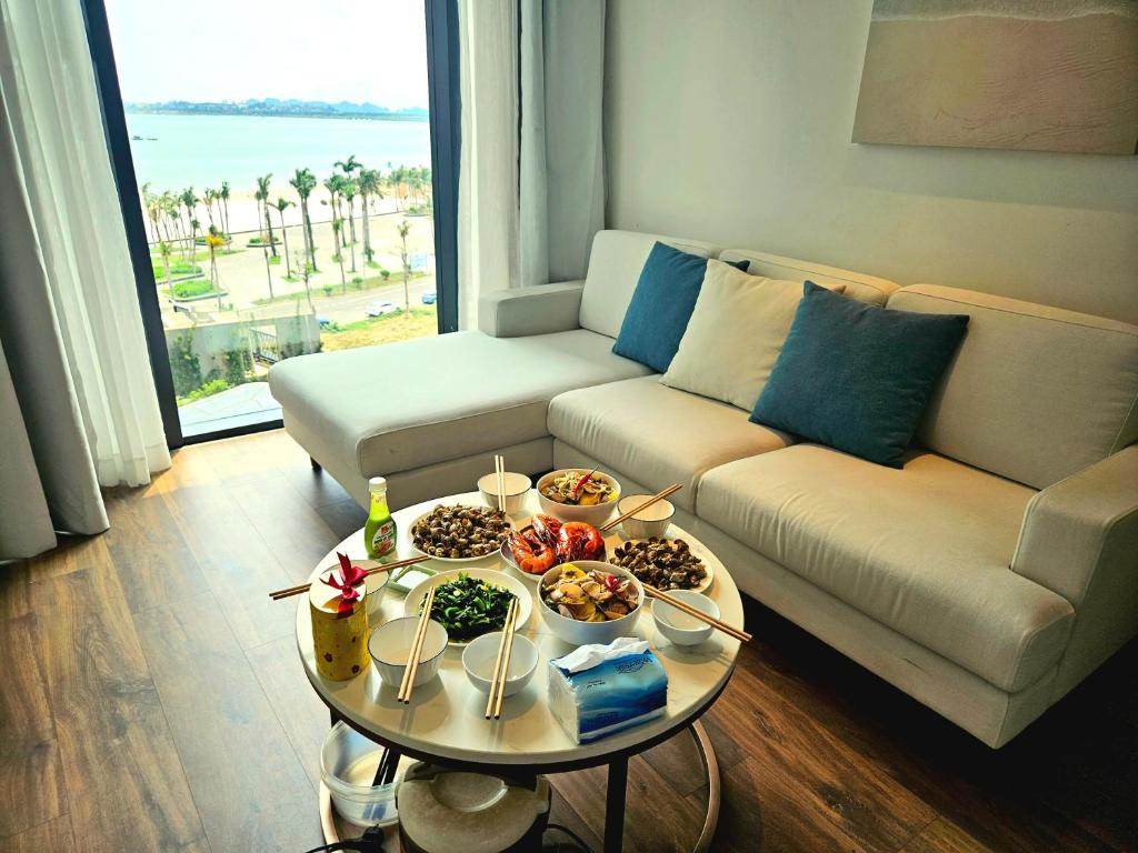 A studio view beach in Alacarte, Ha Long, Ha Long