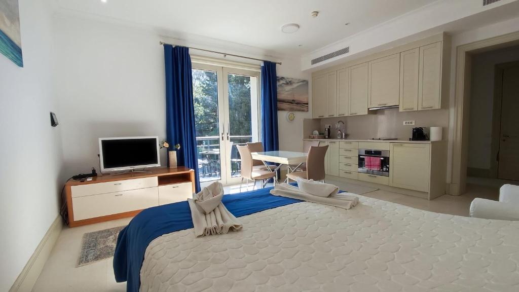 Porto Montenegro Zeta 102 - Cozy Studio - 3