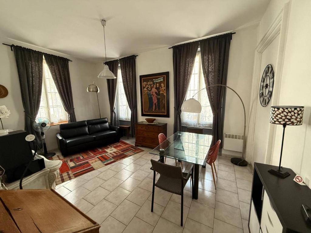 Appartement RDC avec parking en intra-muros - 2