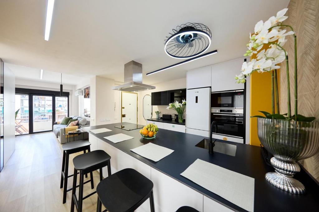 Apartamento moderno para 5 con Parking y balcón en Cartagena centro - 1