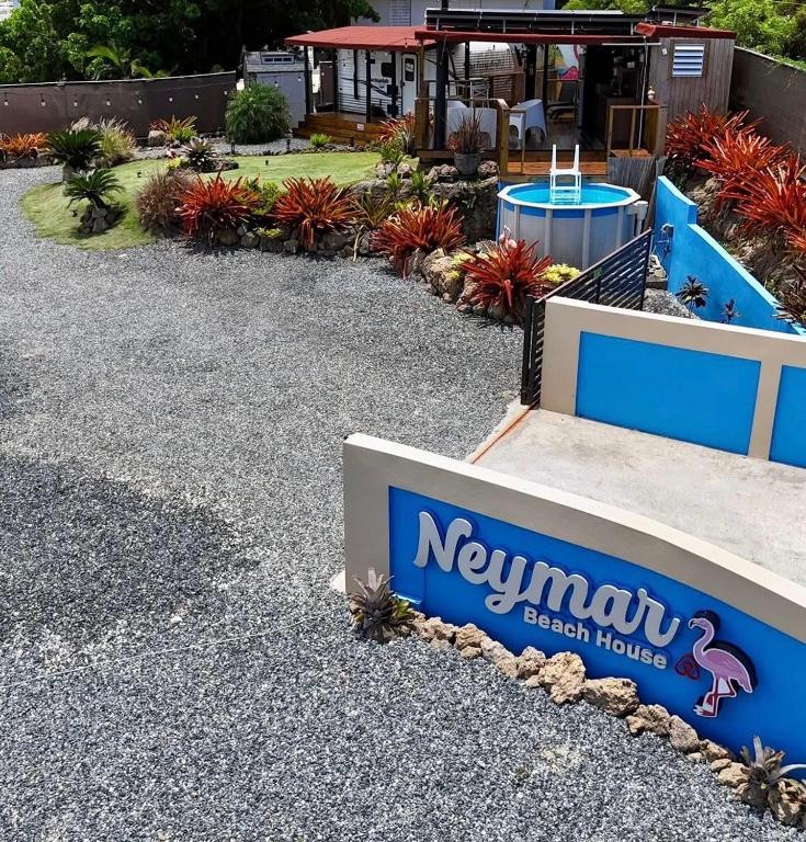Neymar Beach House, Camuy