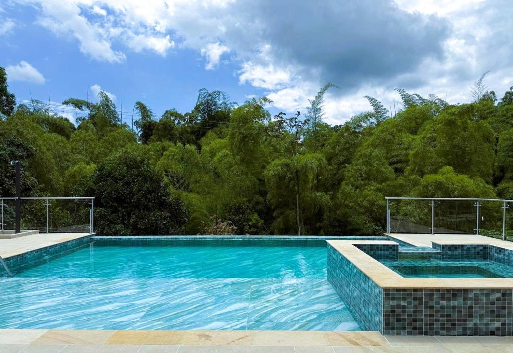 Exclusiva Villa Campestre con Piscina Privada Balcón de Antioquia Eje Cafetero Montenegro, Quindio - 3
