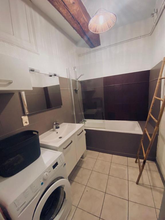 Bright apartment for 4 in downtown Perpignan - 4