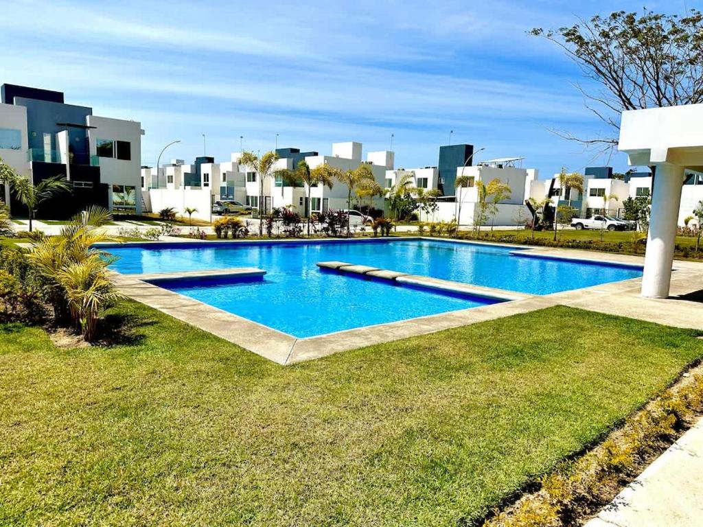 Private jacuzzi and pool 2 level house, Las Palmas