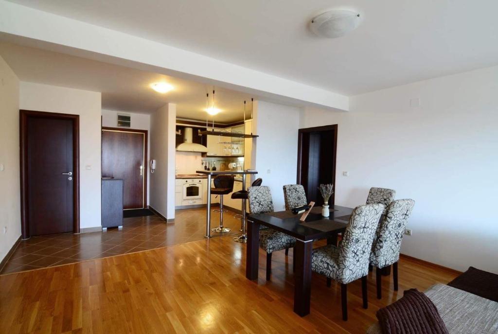 Apartment Ruzmarin Petrovac - 2