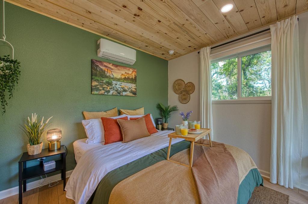 The Mountains are Calling - Private, Guesthouse Retreat near Yosemite, Ahwahnee