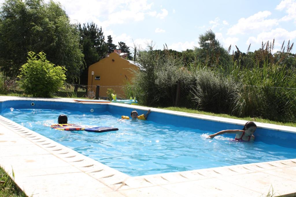 Swimming pool, Complejo Dulceria El Cazador y cabanas in Tandil
