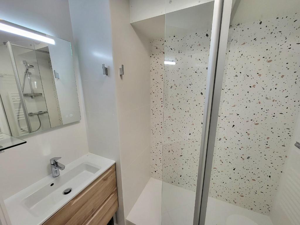Appartement Neuf Proche Plage avec WiFi - FR-1-92-952 - 3