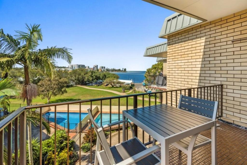 Kabi Unit 10, Golden Beach