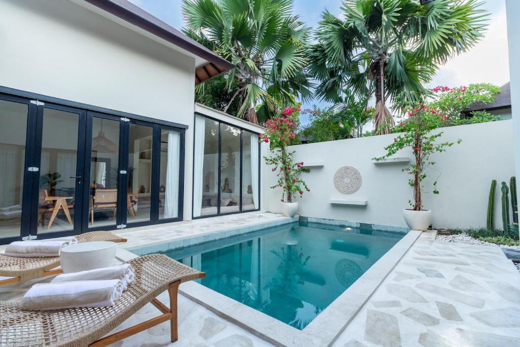Mediterranean Oasis Villa - Romantic Pool & Sunsets, Canggu