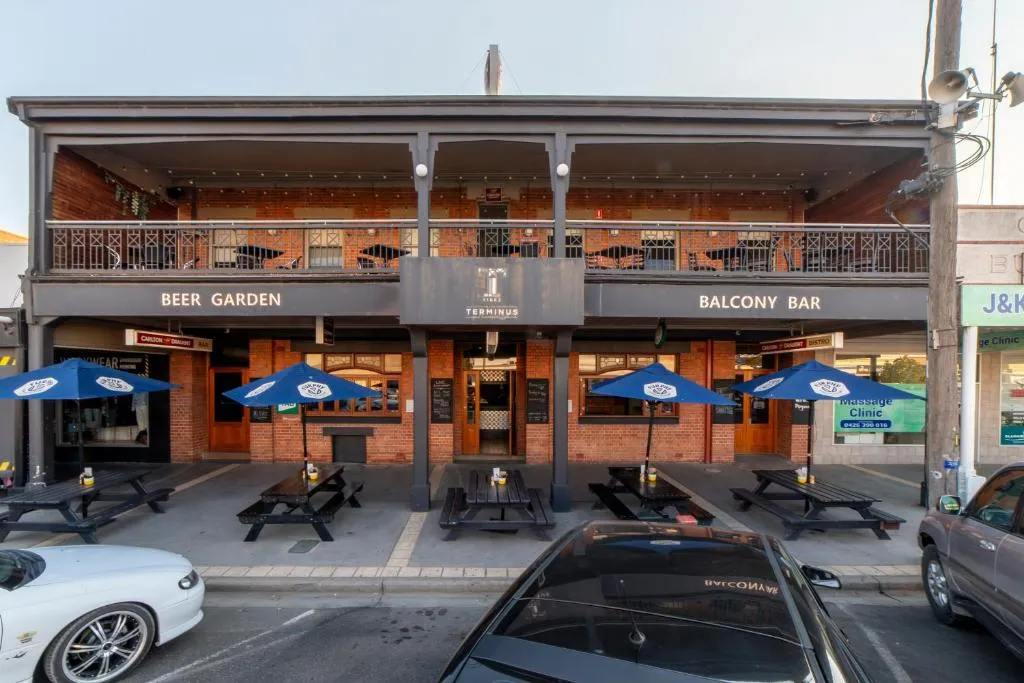 Terminus Hotel Yarrawonga，位于亚勒旺加的酒店