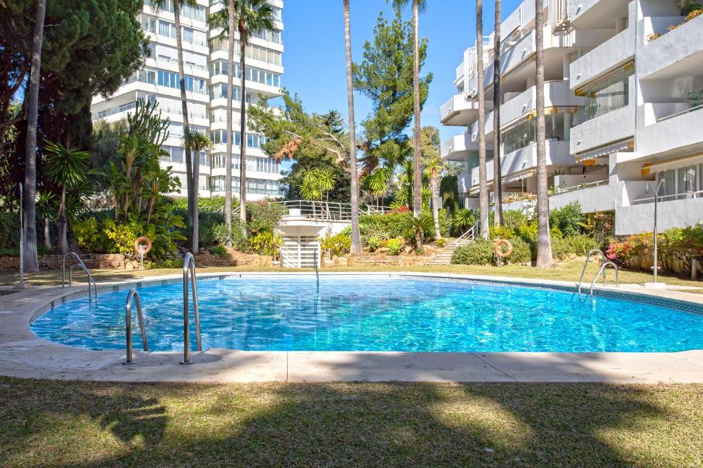 Marbella Pool in Paradise by Rent Me, Marbella