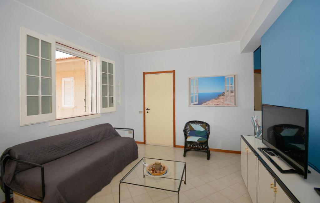 2 Bedroom Lovely Apartment In Marina Di Ragusa - 2