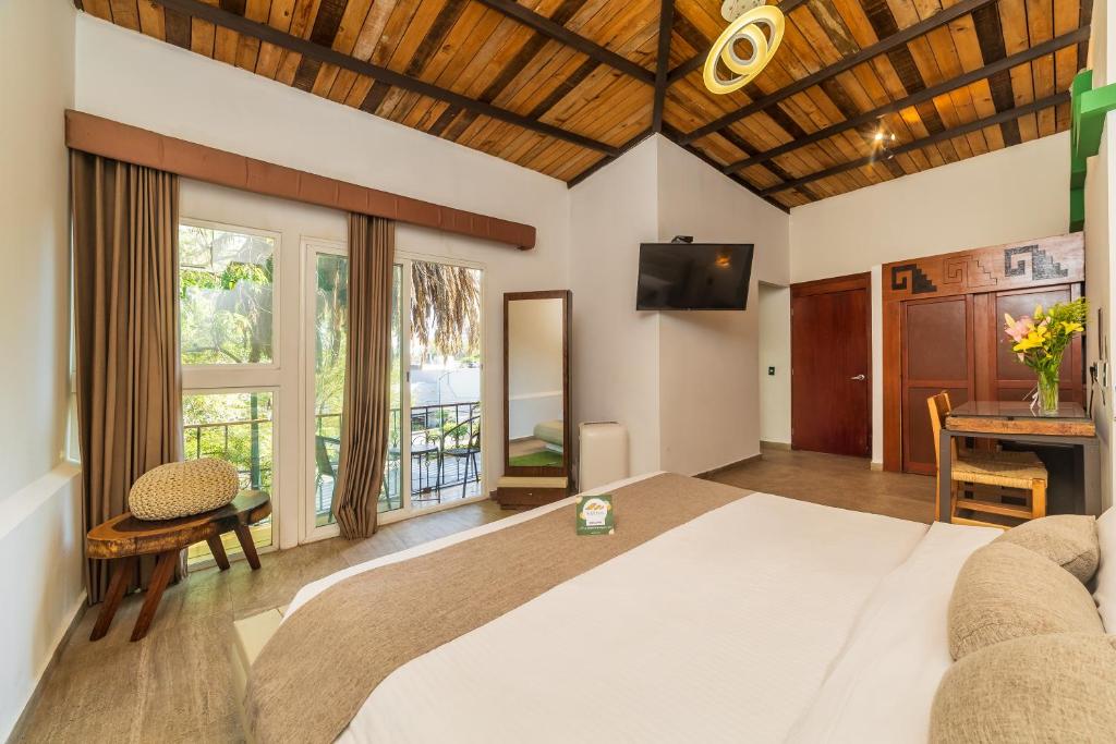 Collection O Casa Anzures Thematic, Mexico City, Mexiko