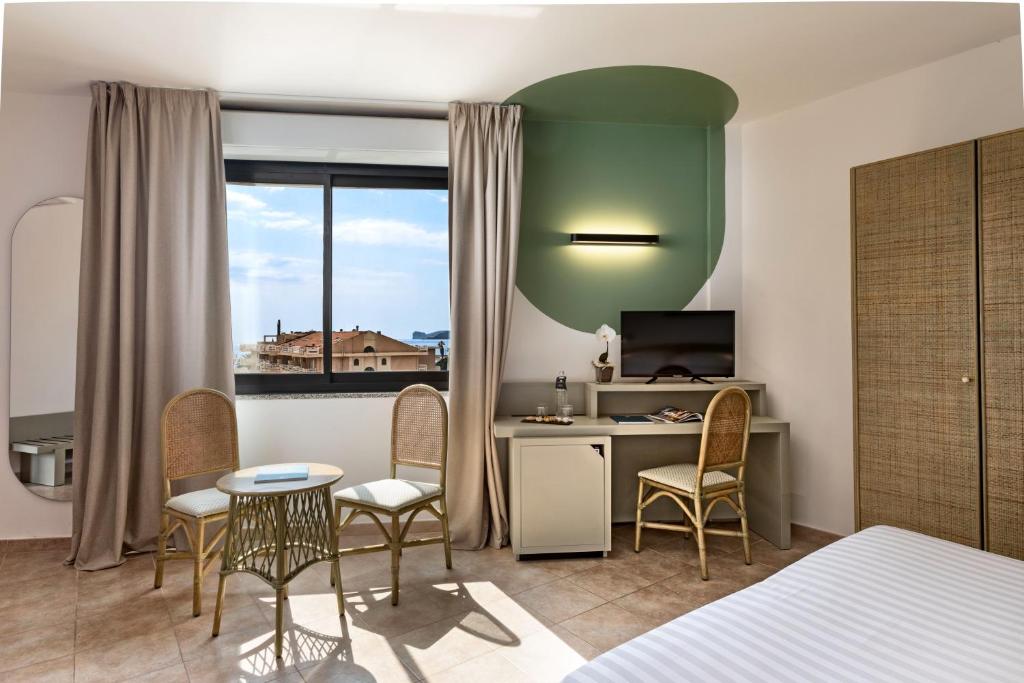 Standard háromágyas szoba - kilátással a tengerre