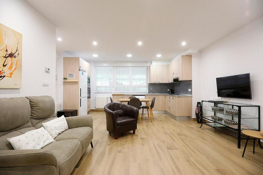 Modern apartment well connected, San Sebastián