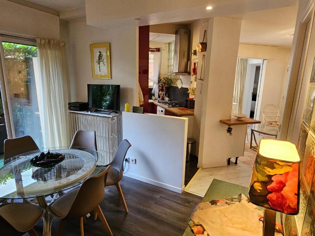 A 1 min de la plage! Bel appartement T4 avec petit jardin - 3