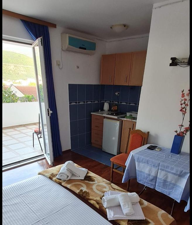 Nina Apartment 5 - 1
