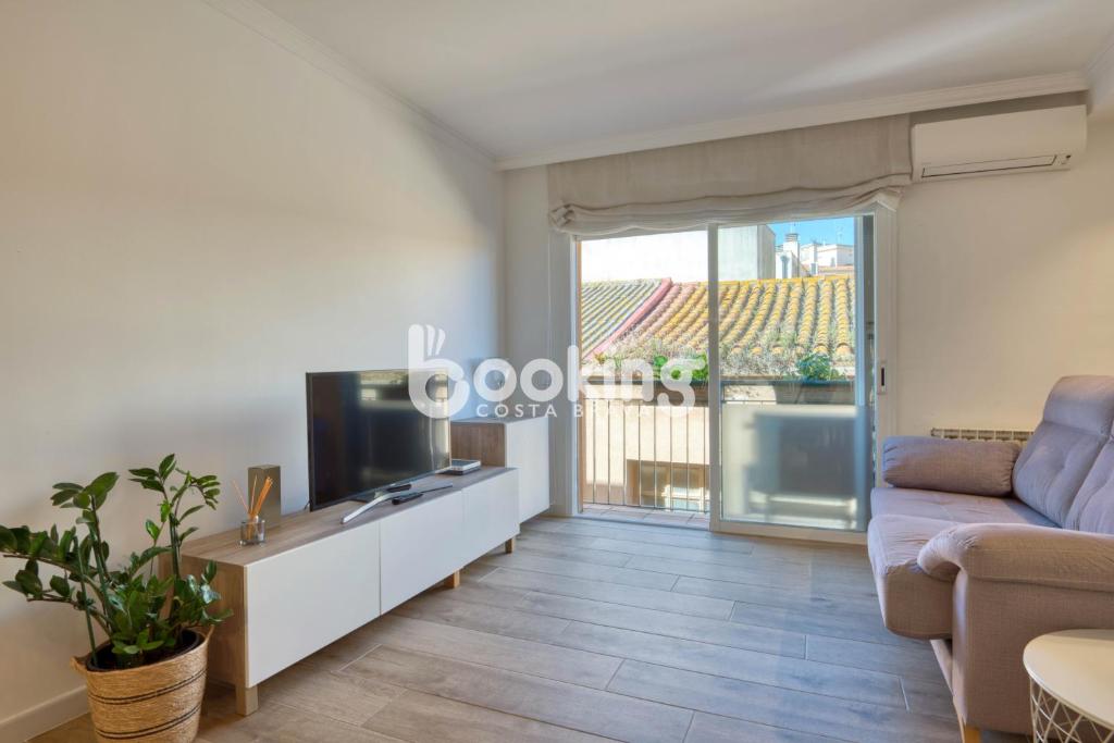 Indústria Apartament per 3 persones a 2 minuts de la platja amb Aire acondicionat i plaça d'aparcament - 2