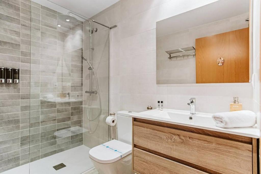 Edelweiss by Cardi Suites - 5