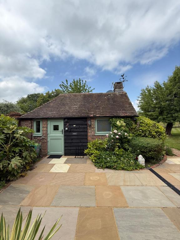 Field View, Lower Beeding